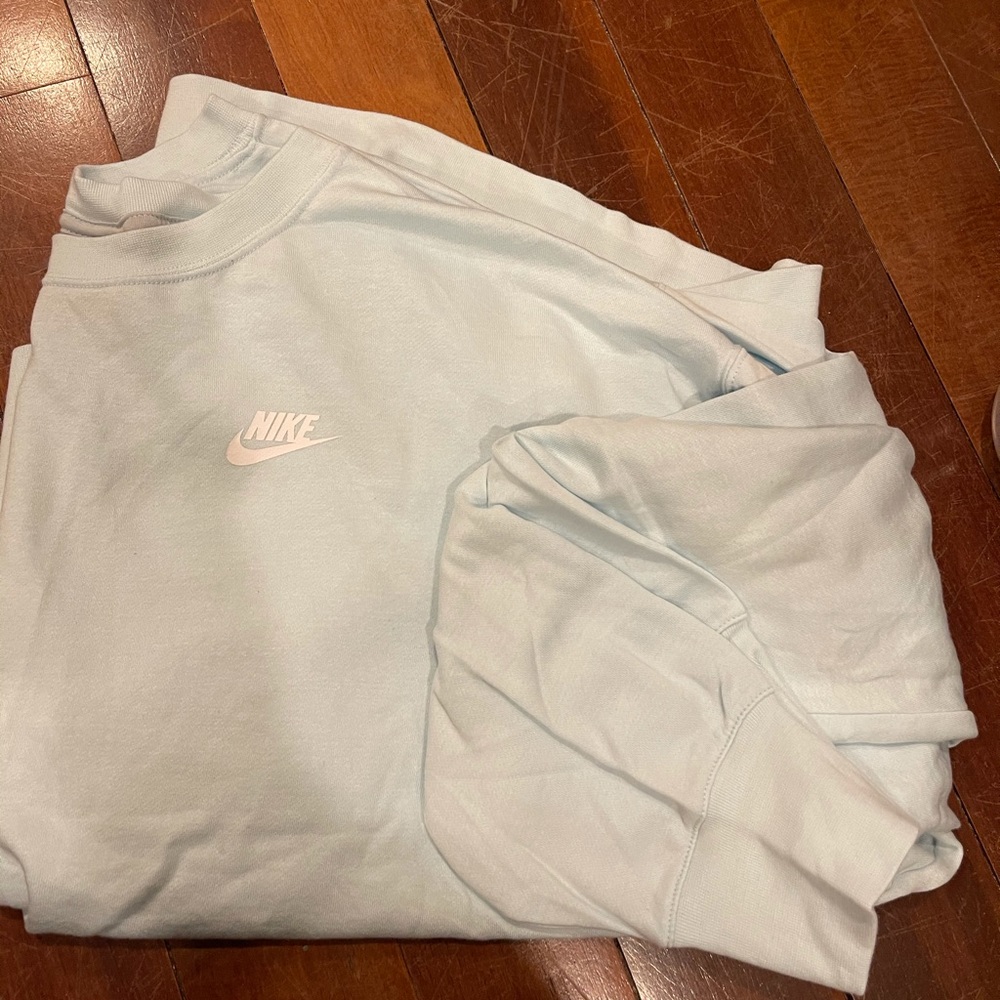 Nike crew